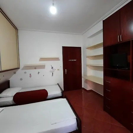 Vila Dejvi And Delisia Apartment *