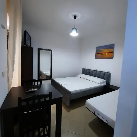 Apartment Vila Dejvi And Delisia *