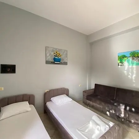 Apartment Vila Dejvi And Delisia Ksamil