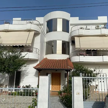 Vila Dejvi And Delisia Ksamil