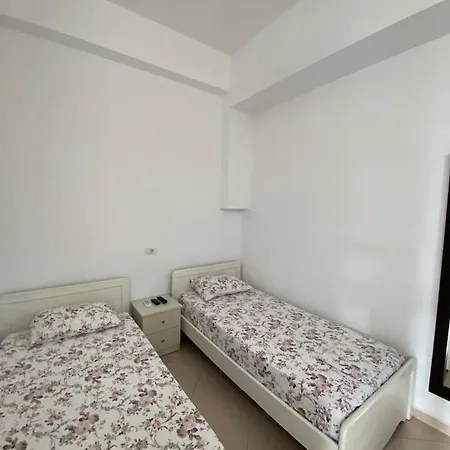 Apartment Vila Dejvi And Delisia *